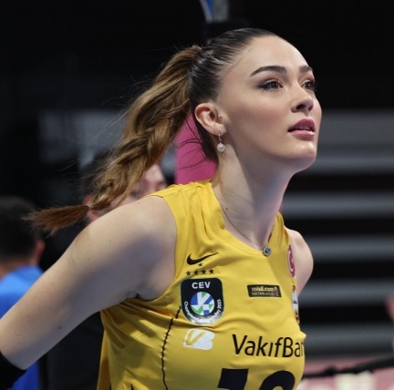 Zehra Gunes: A Towering Presence in Turkish Volleyball